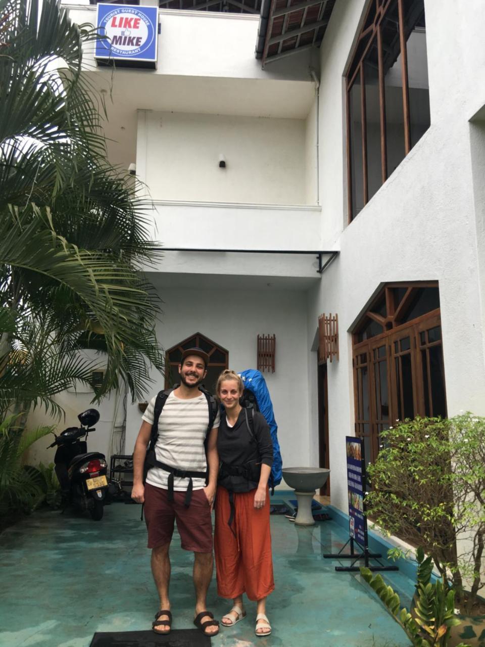 Like Mike Tourist Guest House & Restaurant Negombo Exterior photo