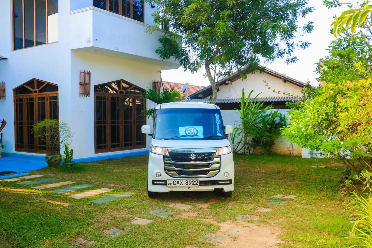 Like Mike Tourist Guest House & Restaurant Negombo Exterior photo